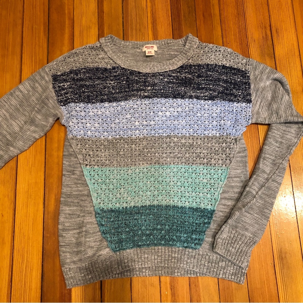 Mossimo sweater bundle of 2 gray and magenta knit sweaters. Sz M runs small